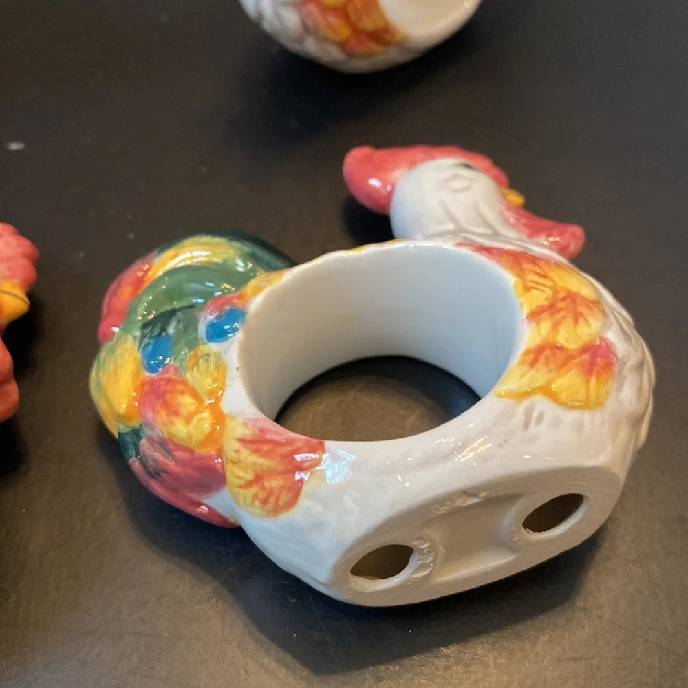 VTG ceramic/ porcelain set of 4 Rooster napkin holder rings